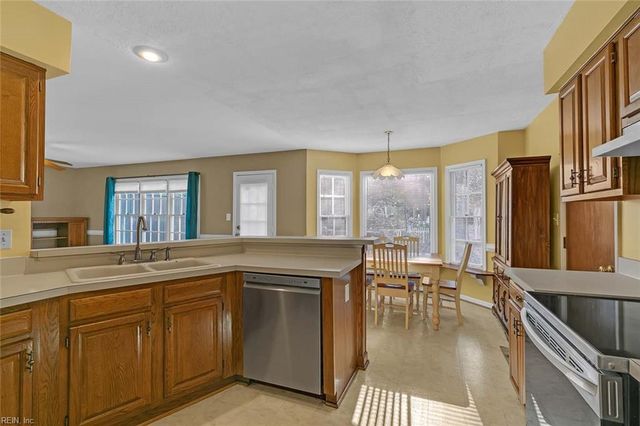 2847 Hidden Lake DR, Williamsburg, VA 23185