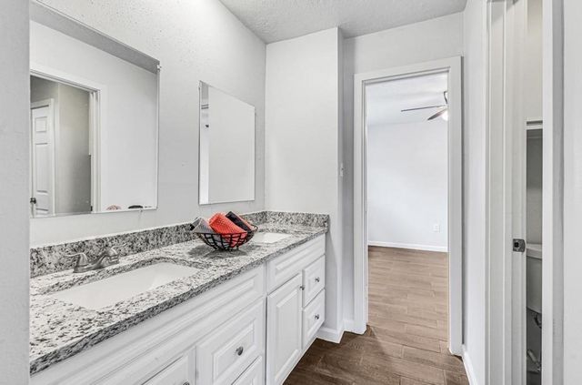 16314 Forest Bend Avenue, Friendswood, TX 77546