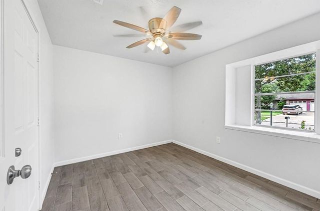 16314 Forest Bend Avenue, Friendswood, TX 77546