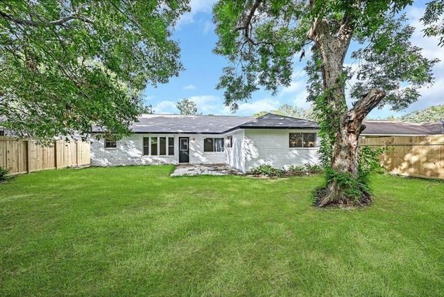 16314 Forest Bend Avenue, Friendswood, TX 77546