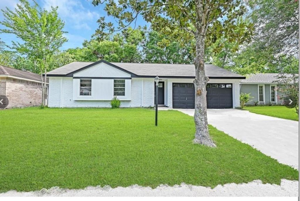 16314 Forest Bend Avenue, Friendswood, TX 77546