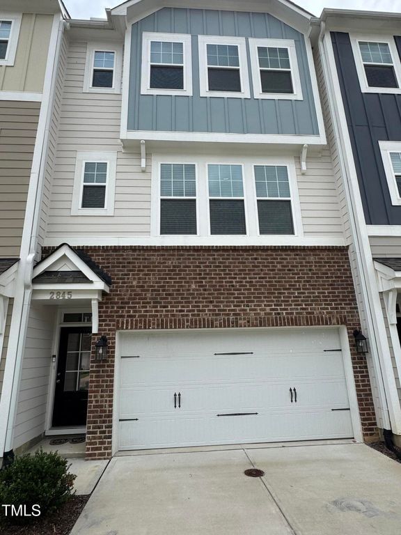 2845 Hunter Woods Drive, Apex, NC 27502