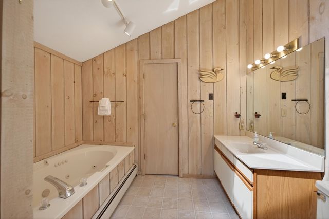 7 Mill Road, Dover, VT 05356