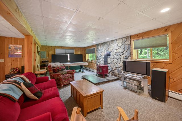 7 Mill Road, Dover, VT 05356