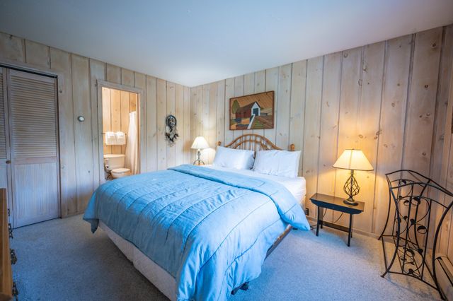 7 Mill Road, Dover, VT 05356