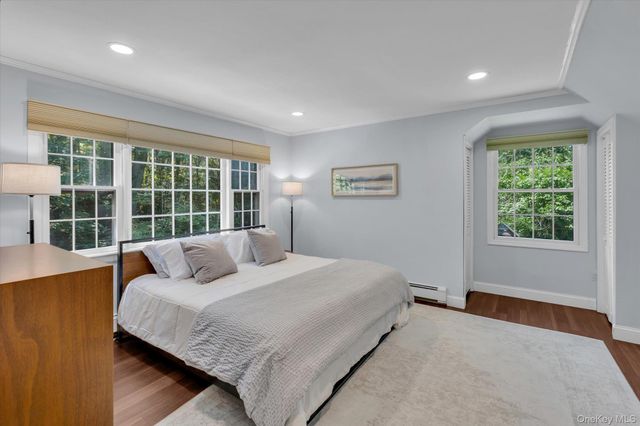 14 Hawks Nest Road, Stony Brook, NY 11790