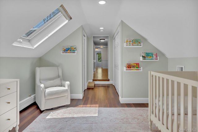 14 Hawks Nest Road, Stony Brook, NY 11790