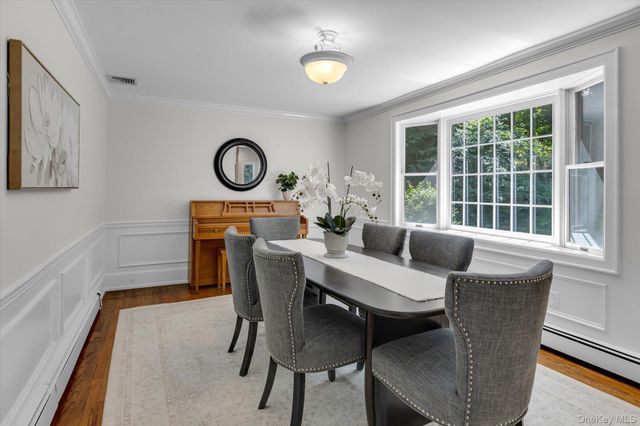 14 Hawks Nest Road, Stony Brook, NY 11790