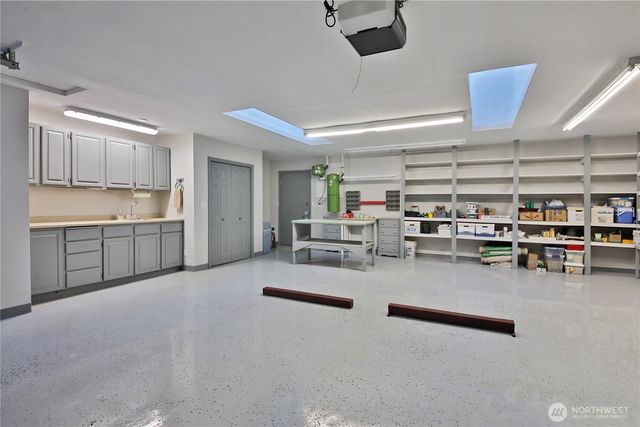 8111 Possession Ridge Lane, Clinton, WA 98236