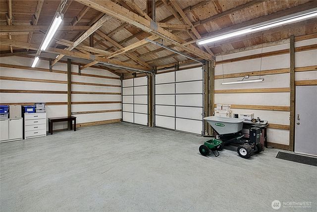 8111 Possession Ridge Lane, Clinton, WA 98236