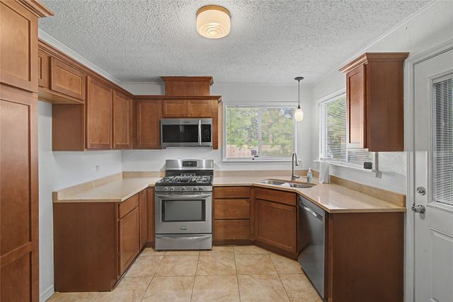 6205 Alameda Drive, Shreveport, LA 71119