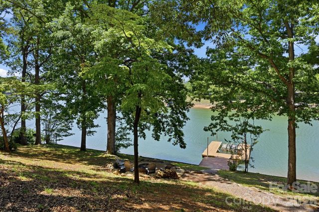 3779 Chevlot Hills Road, Sherrills Ford, NC 28673