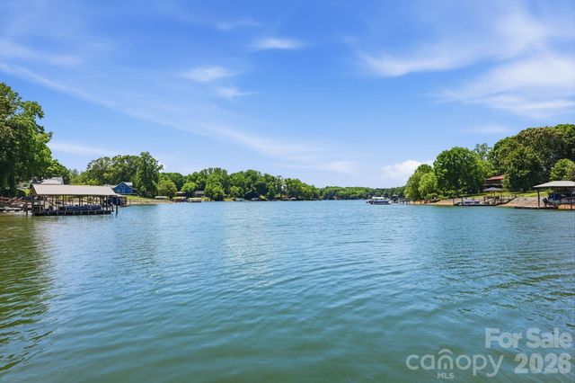 3779 Chevlot Hills Road, Sherrills Ford, NC 28673