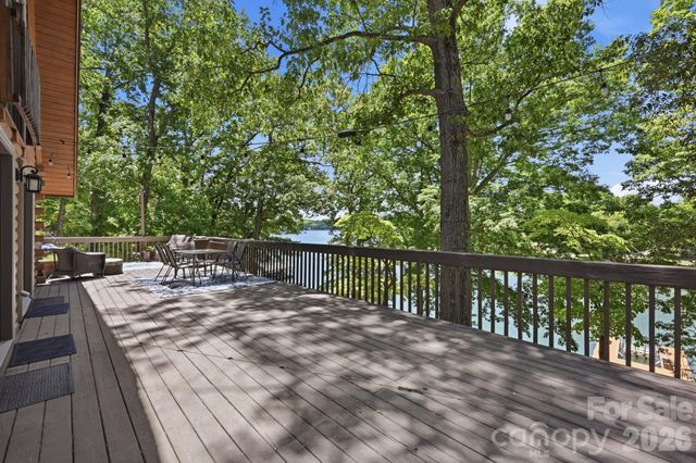 3779 Chevlot Hills Road, Sherrills Ford, NC 28673