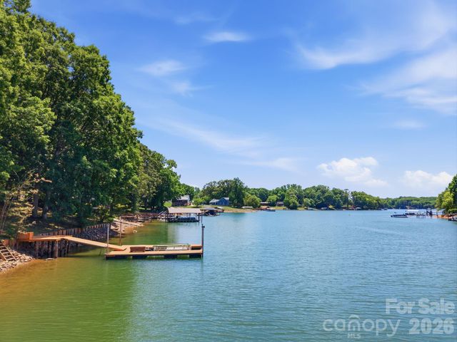 3779 Chevlot Hills Road, Sherrills Ford, NC 28673