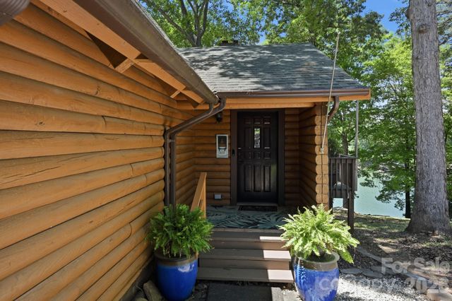 3779 Chevlot Hills Road, Sherrills Ford, NC 28673