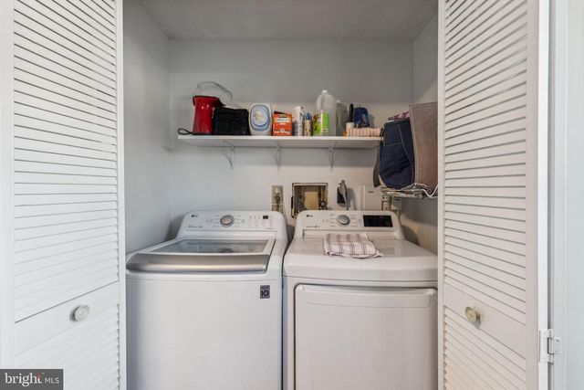 20 FORESTVIEW CT, Marlton, NJ 08053