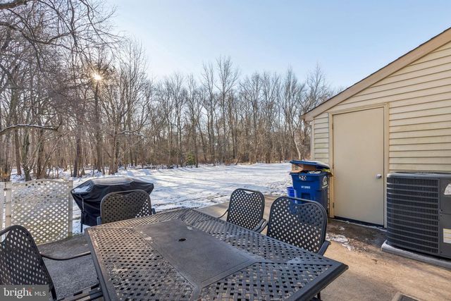 20 FORESTVIEW CT, Marlton, NJ 08053