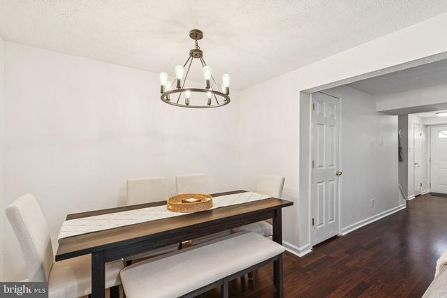 20 FORESTVIEW CT, Marlton, NJ 08053