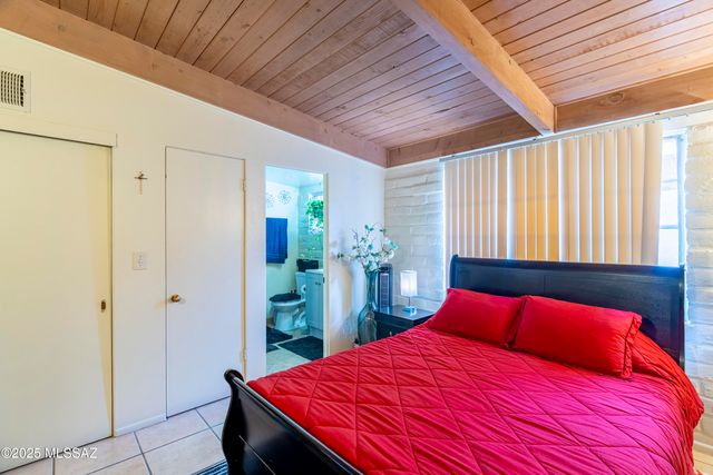 910 N Alvernon Way Apt B, Tucson, AZ 85711