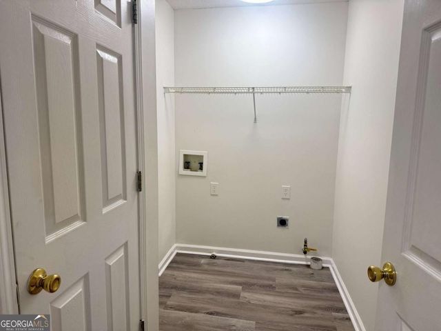 620 Manor Glen Drive, Suwanee, GA 30024