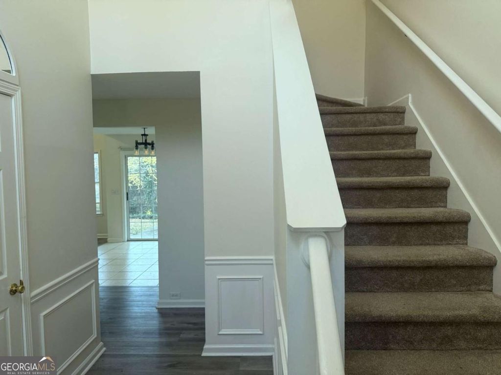 620 Manor Glen Drive, Suwanee, GA 30024