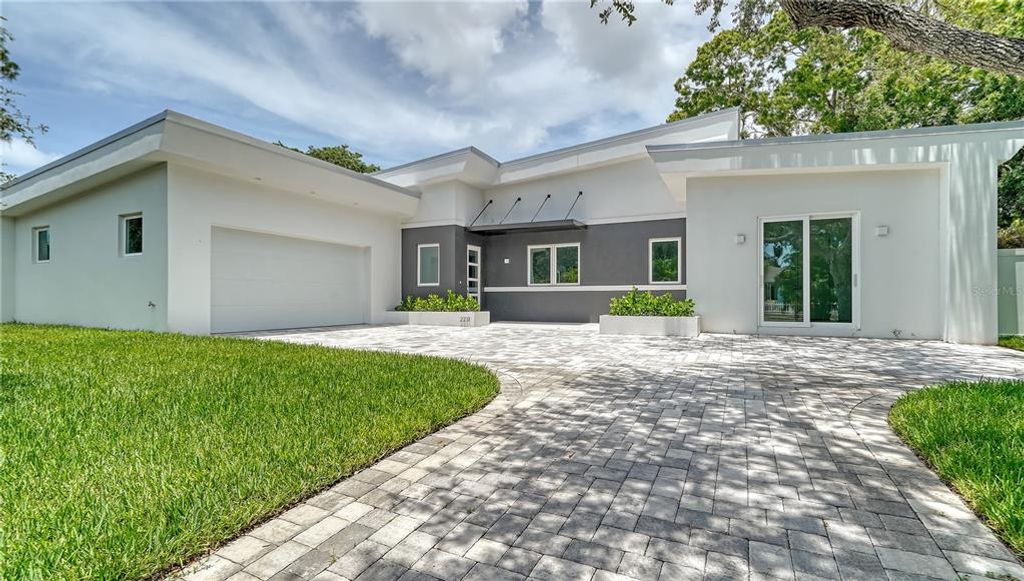 2231 WOOD STREET, Sarasota, FL 34237