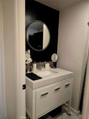 15621 Beach blvd 28, Westminster, CA 92683