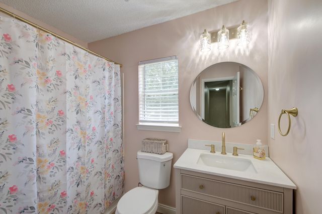 5095 Thornton Drive, Summerville, SC 29485