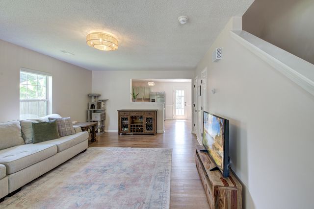 5095 Thornton Drive, Summerville, SC 29485