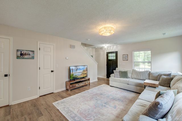 5095 Thornton Drive, Summerville, SC 29485