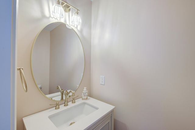 5095 Thornton Drive, Summerville, SC 29485