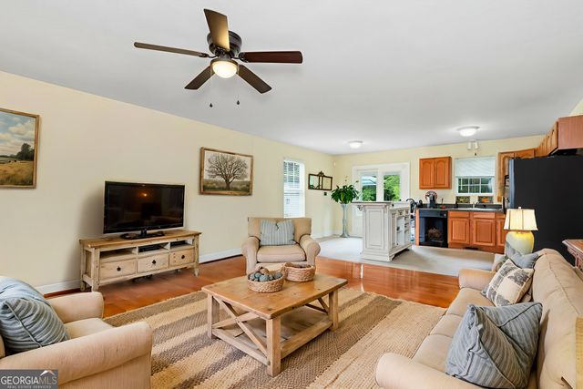 152 Russ Circle, Clarkesville, GA 30523