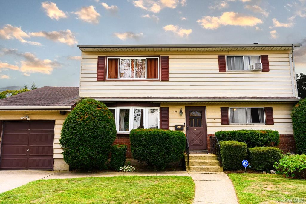 191 N Virginia Avenue, Massapequa, NY 11758 — exterior