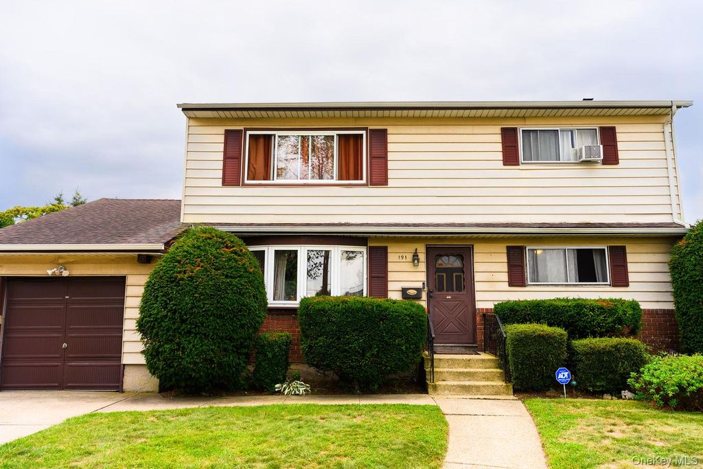 191 N Virginia Avenue, Massapequa, NY 11758 — photo 3