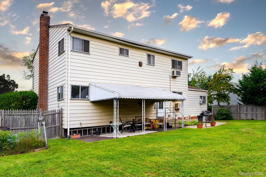 191 N Virginia Avenue, Massapequa, NY 11758 — photo 5