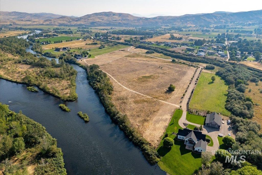 2325 River Ranch Lane, Emmett, ID 83616