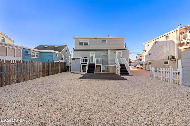 213 W 13th Street, Ship Bottom, NJ 08008