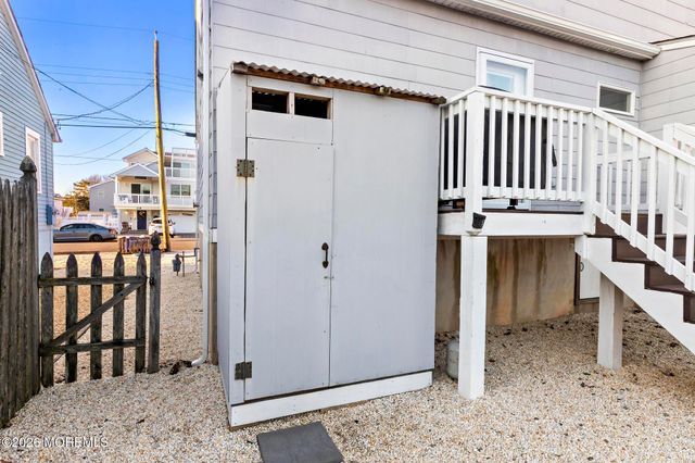 213 W 13th Street, Ship Bottom, NJ 08008