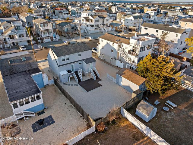 213 W 13th Street, Ship Bottom, NJ 08008