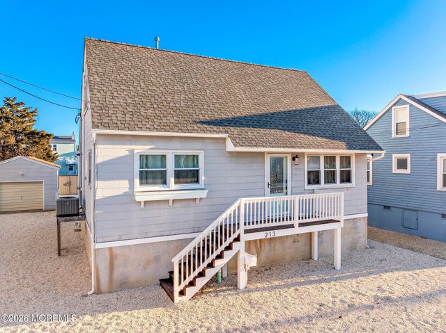 213 W 13th Street, Ship Bottom, NJ 08008