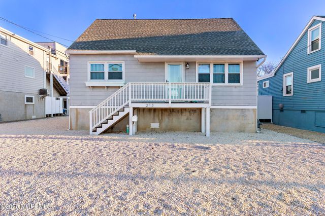 213 W 13th Street, Ship Bottom, NJ 08008