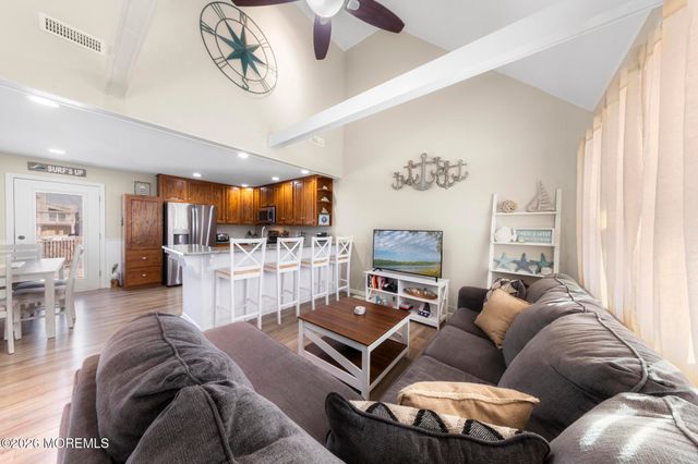 213 W 13th Street, Ship Bottom, NJ 08008