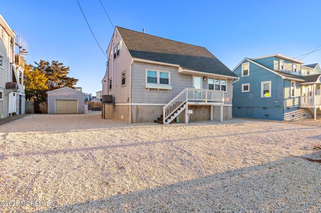 213 W 13th Street, Ship Bottom, NJ 08008