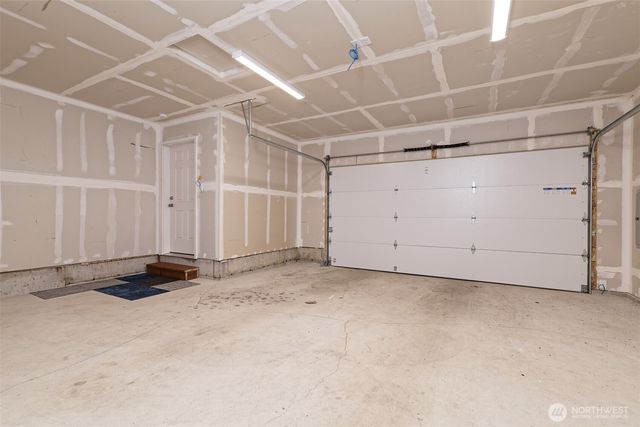 11 E Eberhart Lane, Allyn, WA 98524