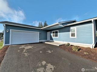 11 E Eberhart Lane, Allyn, WA 98524