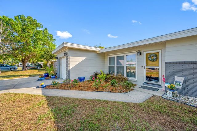 8335 ROBIN ROAD, Seminole, FL 33777