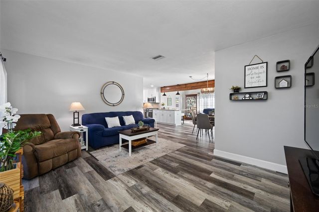 8335 ROBIN ROAD, Seminole, FL 33777