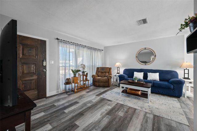 8335 ROBIN ROAD, Seminole, FL 33777