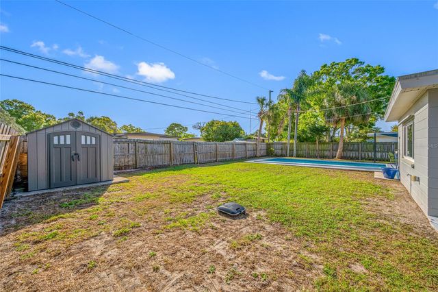 8335 ROBIN ROAD, Seminole, FL 33777